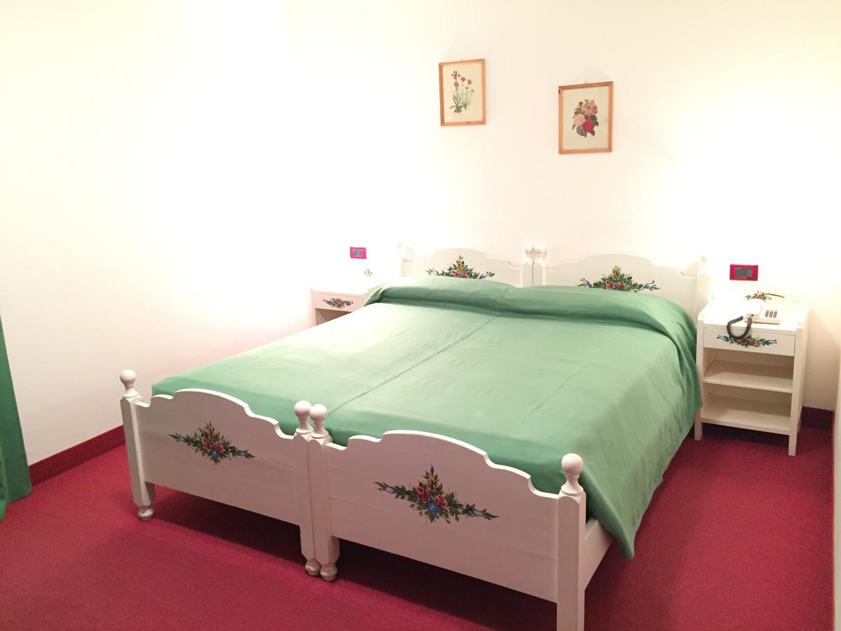 Hotel Tosa Madonna Eksteriør billede